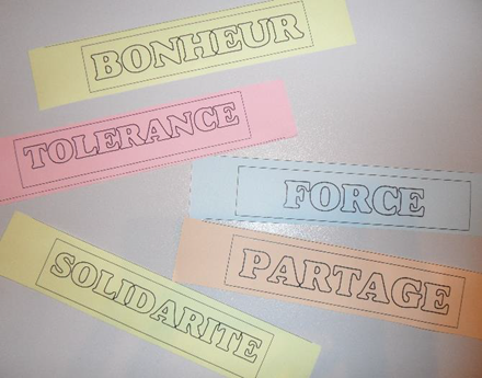 Une « Chaîne de la Fraternité » de 14 mètres à l’école Clairjoie.